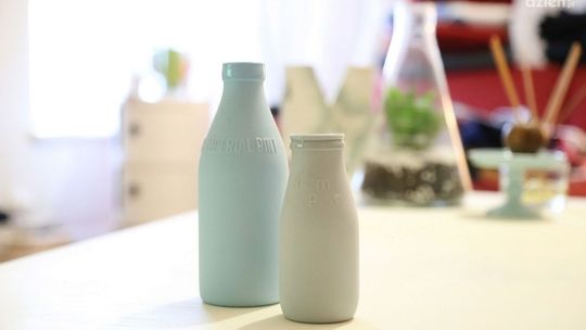 Zalety kolorowych opakowań kosmetycznych