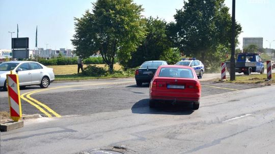 Zamknęli jedną jezdnię Grzecznarowskiego!