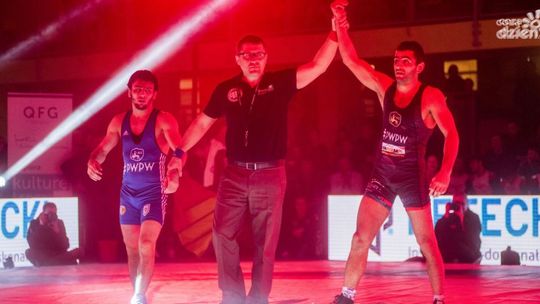 Zapaśnicy o krok od mistrzostwa!