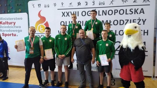 Zapaśnicy Orlika z dwoma złotymi medalami OOM
