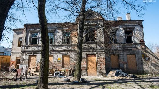 Zapomniane miejsca. W podwórku Malczewskiego 9/11