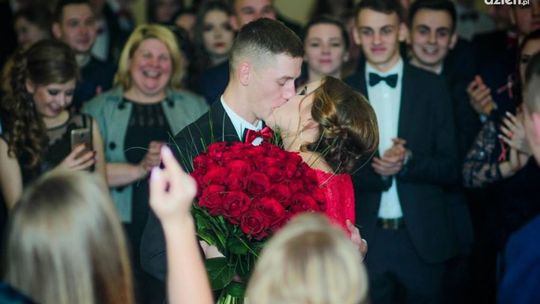 Zaręczyny na studniówce! Zobaczcie film i zdjęcia!