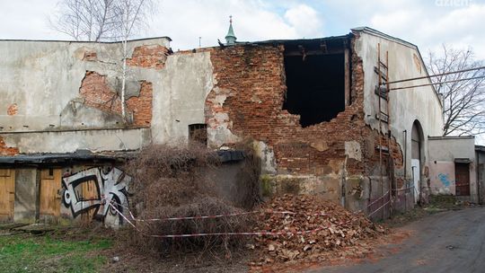 Zawaliła się ściana garbarni