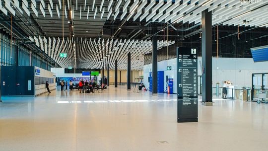 Zażartował, że w bagażu ma dwa granaty