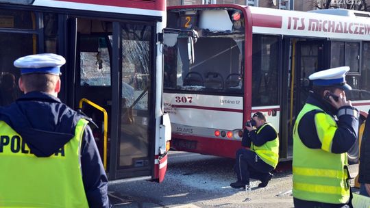 Zderzenie autobusów. Są ranni!