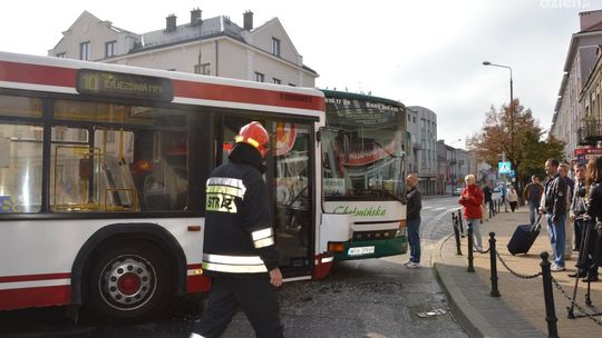 Zderzenie autobusów u zbiegu Traugutta i Waryńskiego
