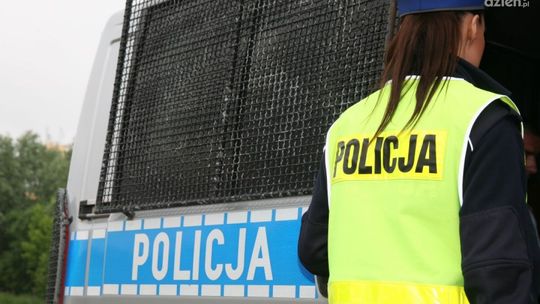 Zderzenie czterech aut. Kobieta w szpitalu