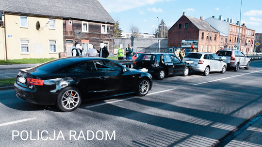 Zderzenie czterech aut na ul. Mariackiej. Jeden z kierowców był pijany