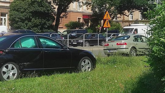 Zderzenie dwóch aut na ulicy Poniatowskiego w Radomiu