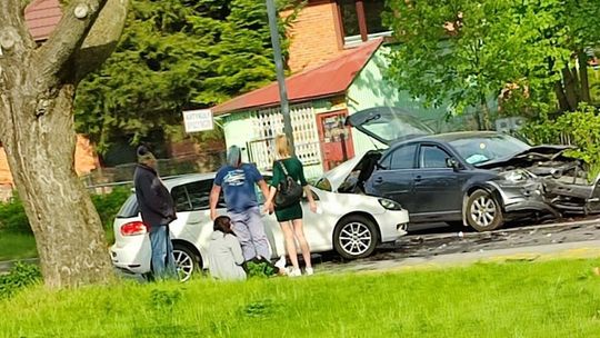 Zderzenie osobówek. Są utrudnienia