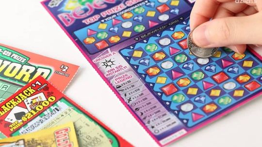 Zdrapki online – gdzie grać? Jak wygrywać? Czy warto?