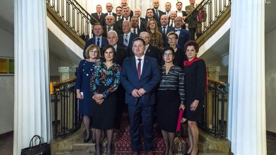 Ze sceny trzeba zejść