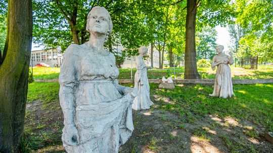 Ze szkolnej kroniki: "Plastyk"