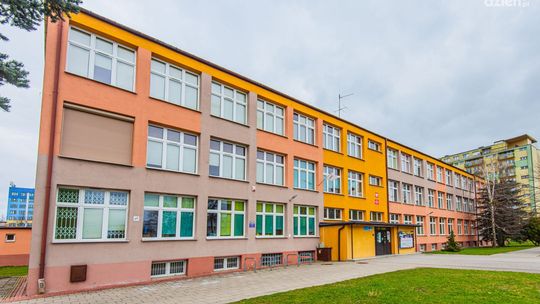 Ze szkolnej kroniki: Publiczna Szkoła Podstawowa nr 5 im. Marii Dąbrowskiej