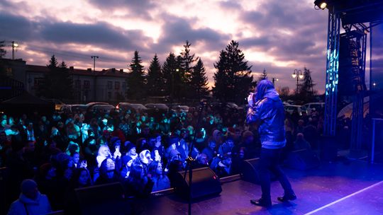 Zebrali blisko 200 tys. złotych! Wielki sukces pomysłodawców Świątecznego Kiermaszu w Starej Błotnicy Zebrali blisko 200 tys. złotych! Wielki sukces pomysłodawców Świątecznego Kiermaszu w Starej Błotnicy