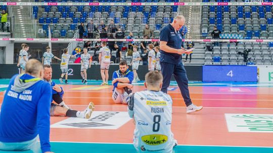 Żenująca postawa Czarnych w meczu z Barkomem Każany Lwów