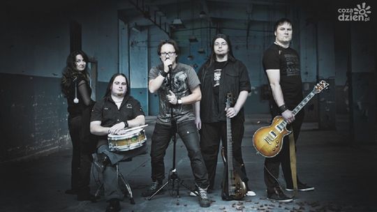 Zespół Scream i kobiece trio na Muzycznych fontannach