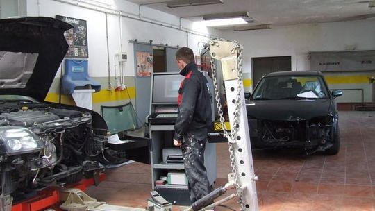 Zespół Szkół Zawodowych  im. mjr. H. Dobrzańskiego „Hubala”