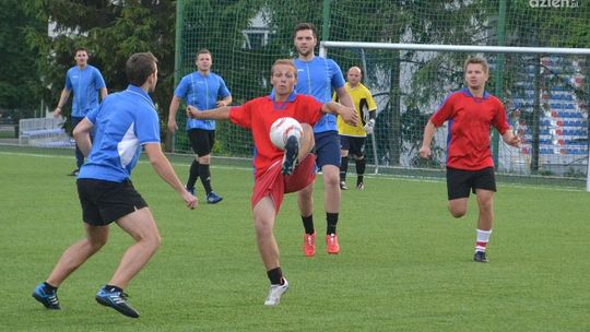 Zgłoś swoją drużynę do piłkarskiej Ligi Amatorów MOSiR