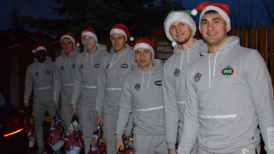 Zielona rodzina rozdała prezenty