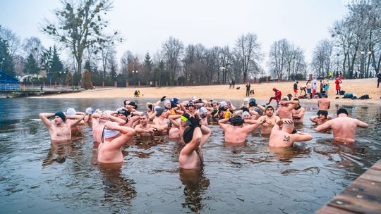 Zimno im niestraszne. Morsowanie na Borkach 
