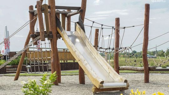 Zjeżdżalnia dla dzieci – 5 powodów, dla których warto ją mieć w ogrodzie