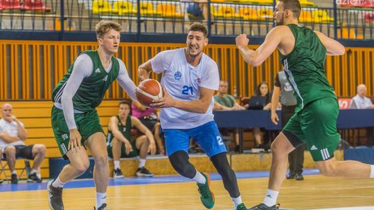 Zła inauguracja koszykarzy HydroTrucku. Legia okazała się za silna