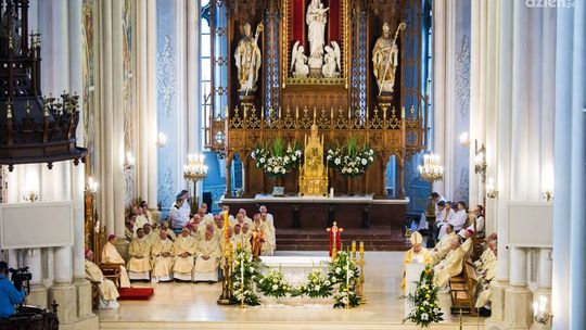 Złoty jubileusz święceń kapłańskich bp. Tomasika i bp. Odzimka.