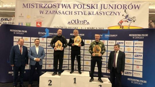 Złoty medal i trzy srebrne, w kolekcji juniorów Olimpijczyka Radom