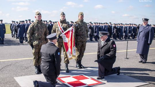 Zmiana dowódcy w 42. Bazie Lotnictwa Szkolnego