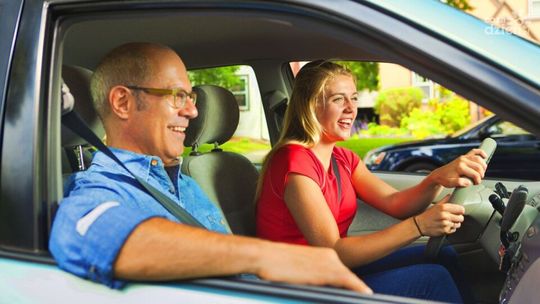 Zmiana przepisów drogowych w Polsce: Co warto wiedzieć i jak dostosować się do nowych regulacji?