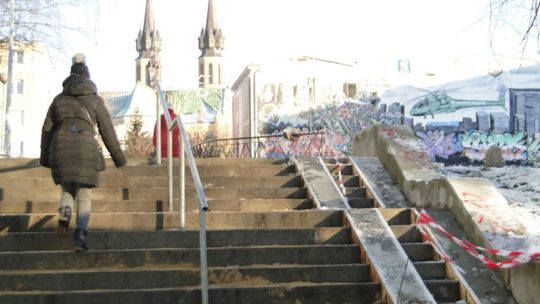 Zniszczono nowy podjazd dla wózków