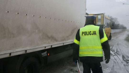 Znów pijani kierowcy. Jeden uczył się jeździć ciężarówką