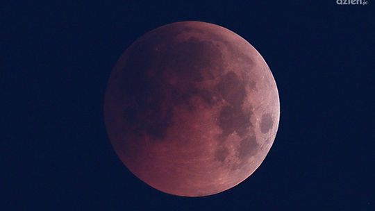 Zobacz częściowe zaćmienie księżyca