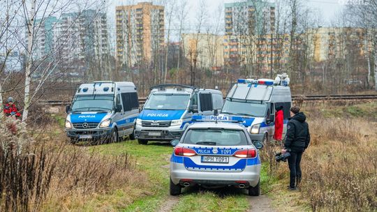 Zwłoki młodego mężczyzny na Godowie [wideo]