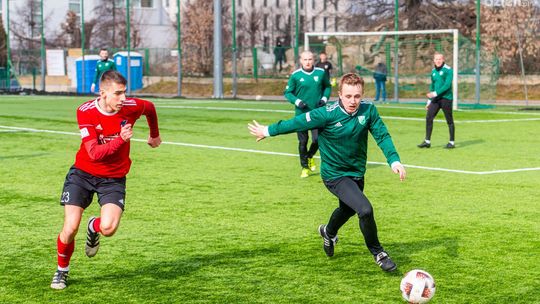 Zwycięstwo Broni przed wznowieniem rozgrywek