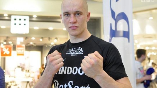 Zwycięstwo Cieślaka przed czasem