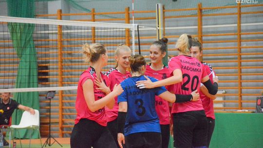 Zwycięstwo i przegrana siatkarek E.Leclec Radomki Radom na turnieju w Wieluniu