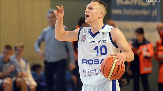 Zwycięstwo UTH ROSY