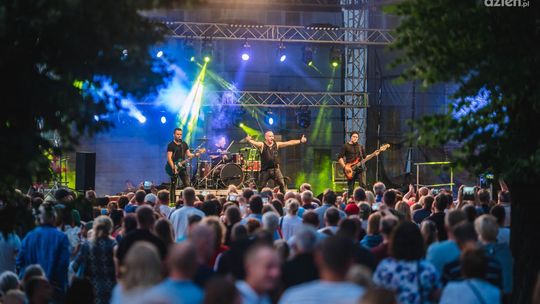 Życie jak poemat...  30 lat zespołu Szymon Wydra & Carpe Diem