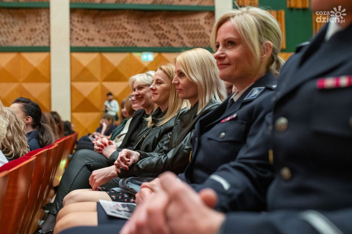 100 lat kobiet w policji