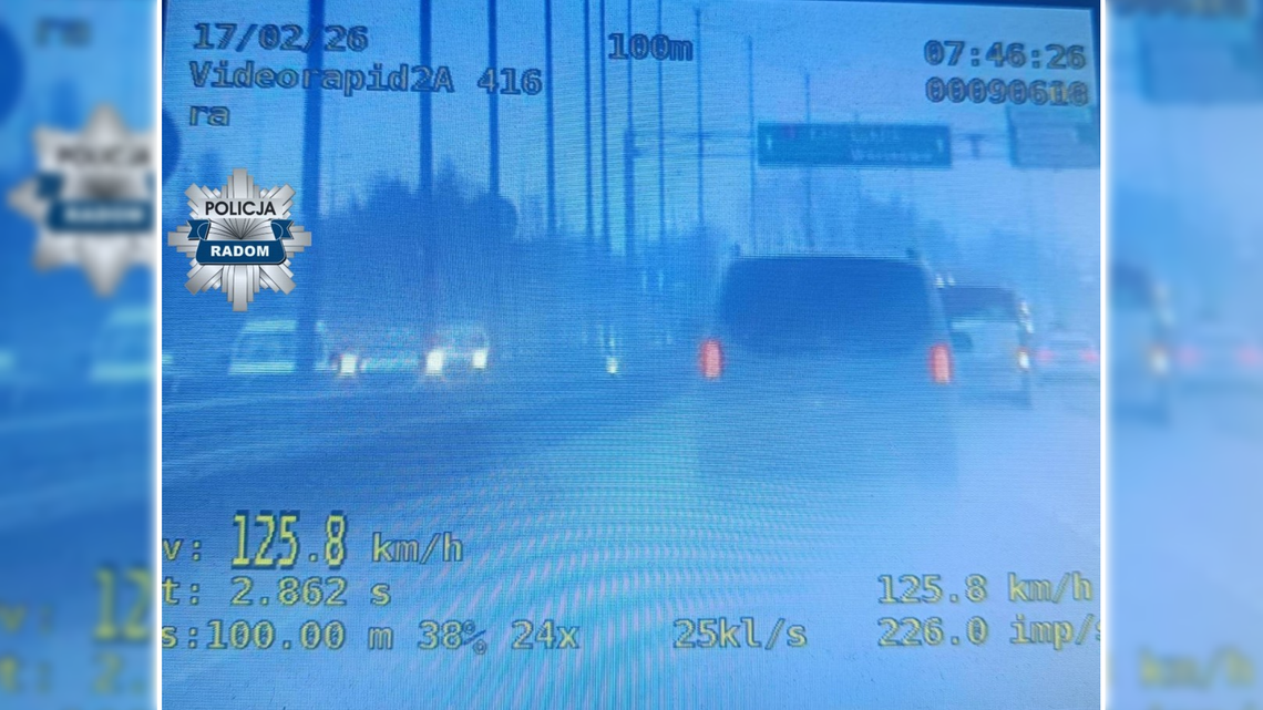 125 km/h w terenie zabudowanym. Kierowca stracił prawo jazdy