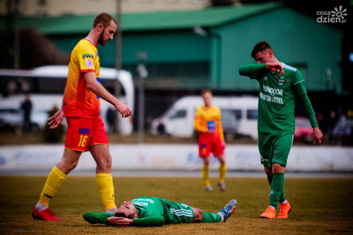 2. liga gra na raty, Radomiak nadrobi w kwietniu