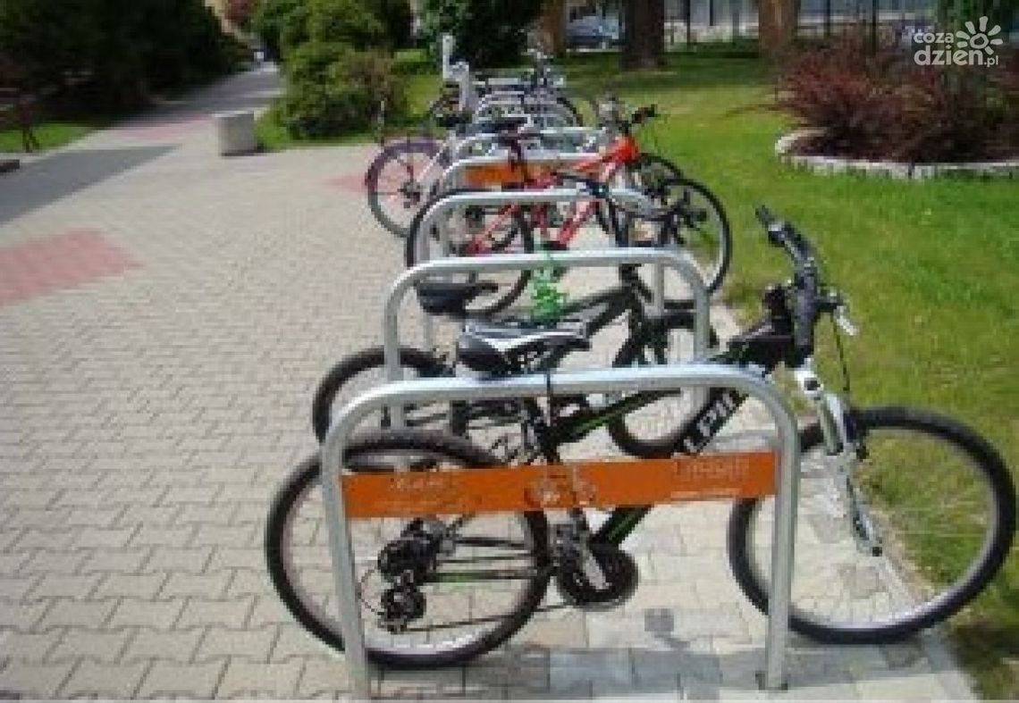200 nowych stojaków rowerowych