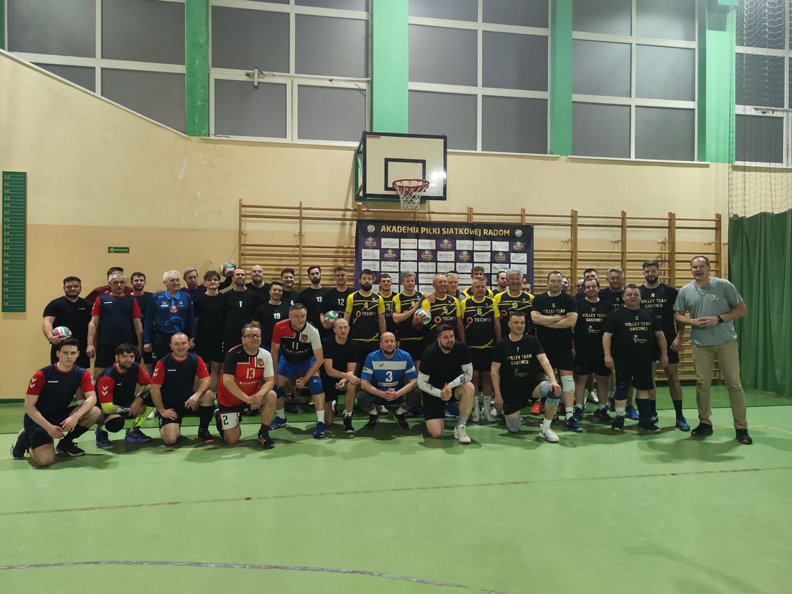 Ruszyła trzecia edycja Amatorskiej Ligi Akademii Piłki Siatkowej w Radomiu