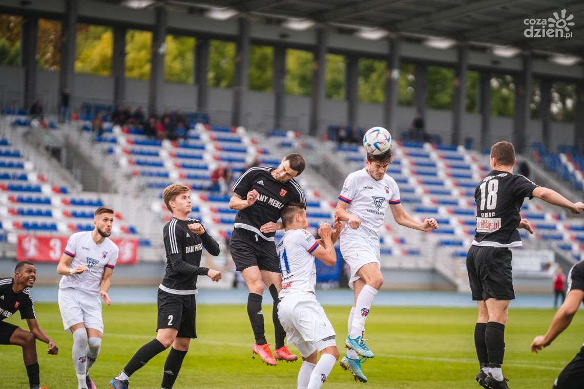 3. liga - Broń Radom wypaliła czterokrotnie i rozgromiła beniaminka z Elbląga