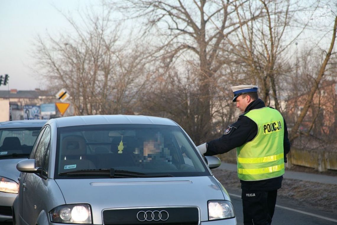 31-latka jechała pijana i za szybko 31-latka jechała pijana i za szybko