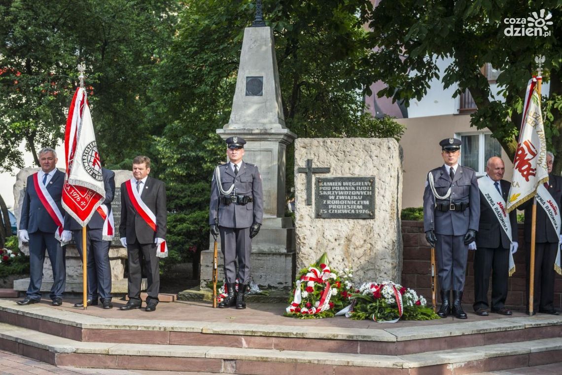 36. rocznica wprowadzenia stanu wojennego - złożyli kwiaty