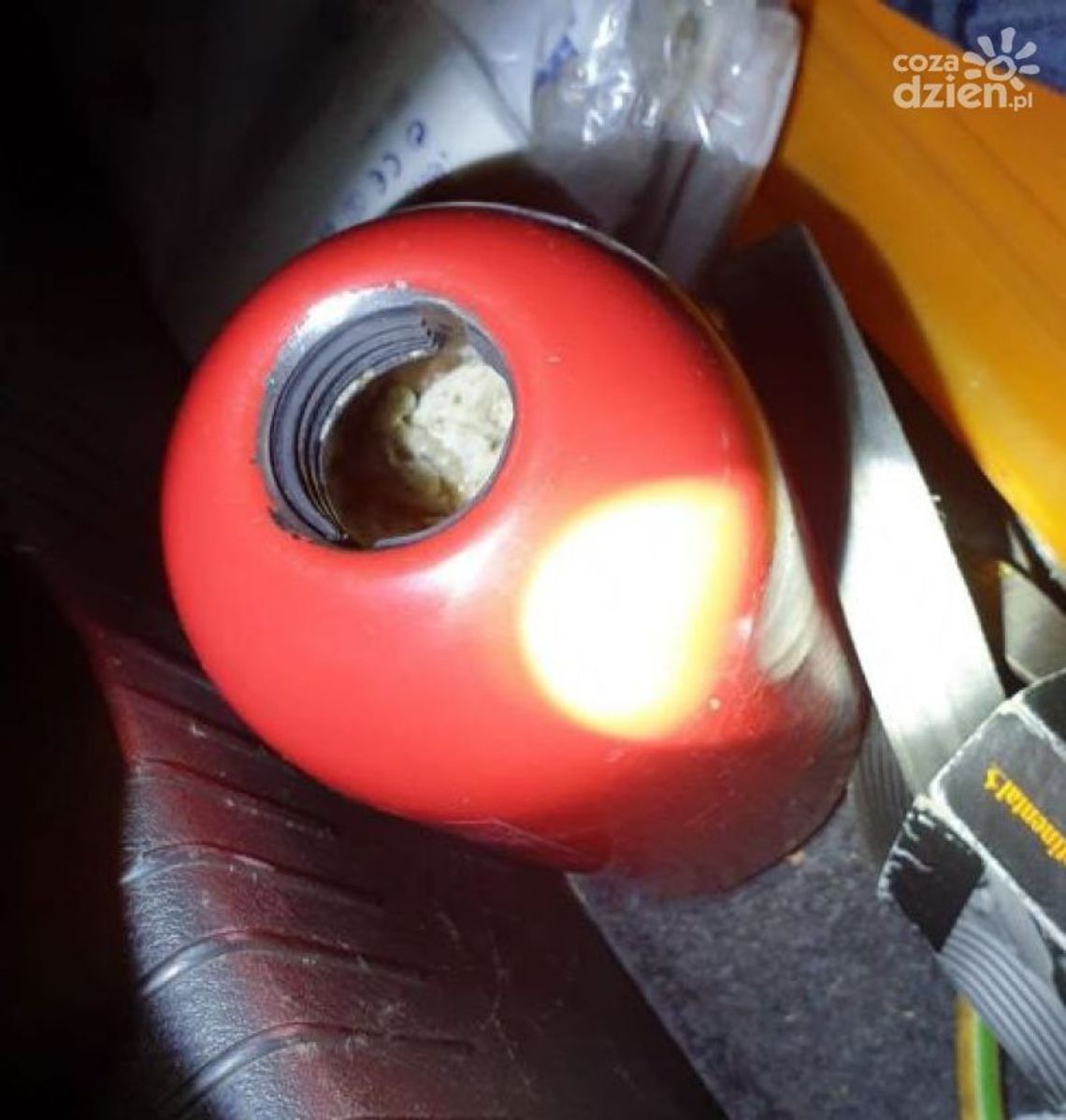 45-latek przetrzymywał amfetaminę w gaśnicy 45-latek przetrzymywał amfetaminę w gaśnicy