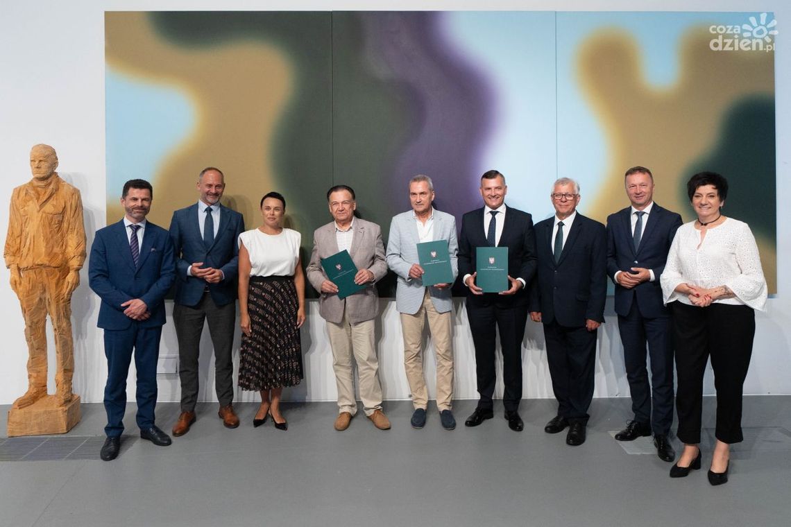 50 dzieł Fangora trafi do "Elektrowni" 50 dzieł Fangora trafi do "Elektrowni"